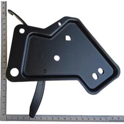 PLATINE DE FIXATION DE BRAS COTE DROIT POUR TONDEUSE PARKSIDE PBRM 43 A1 - REF: 3911225006